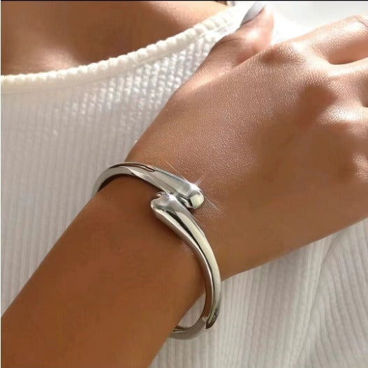 Simple heavy metal temperament geometric circular smooth surface women's collar bracelet ring jewelry - Moze