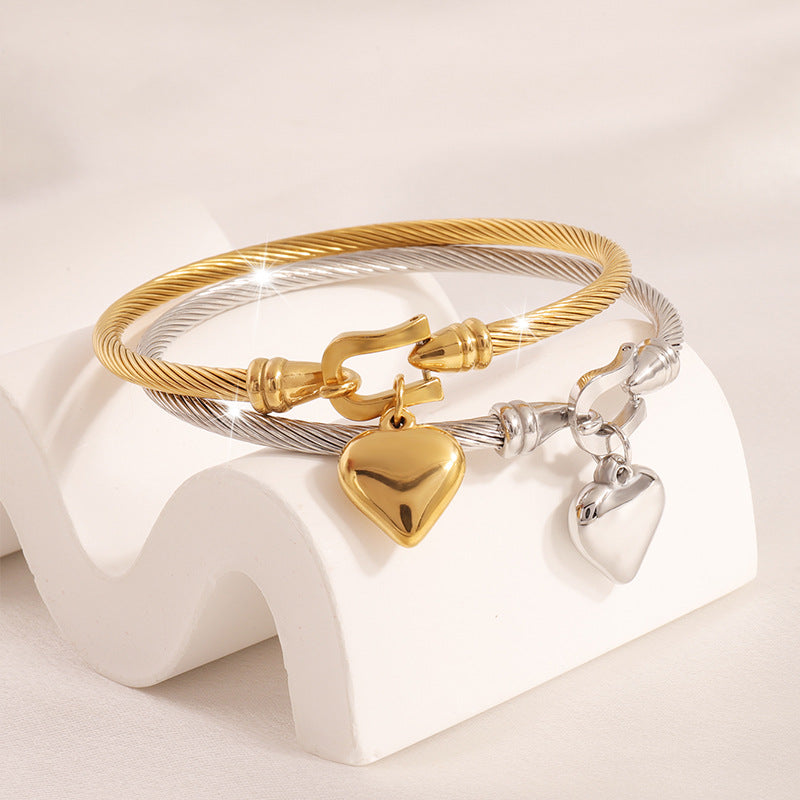 Titan Steel Bracelet Elegant Horsehoof Hook Heart Charm Bangle Non-Tarnish Electroplated Stainless Steel Jewelry - Moze