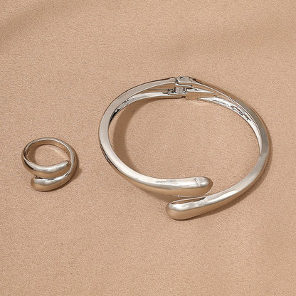 Simple heavy metal temperament geometric circular smooth surface women's collar bracelet ring jewelry - Moze